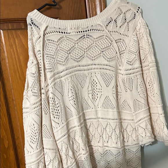 a.n.a Cream Textured Knit Sweater 22 in armpit to armpit and 28 in long. Nice - Picture 11 of 16